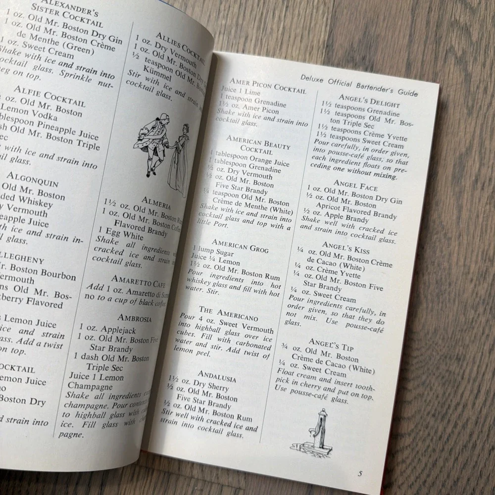 Vintage 1970 Old Mr Boston‎ Deluxe Official Bartenders Guide Drink Recipes Book